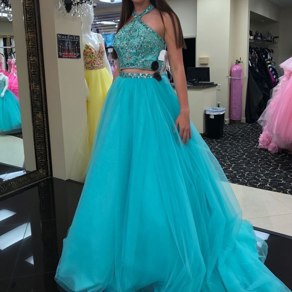 Formal/Prom/Pageant Gown